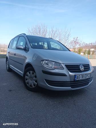 Volkswagen Touran 1.9 TDI Conceptline - 2