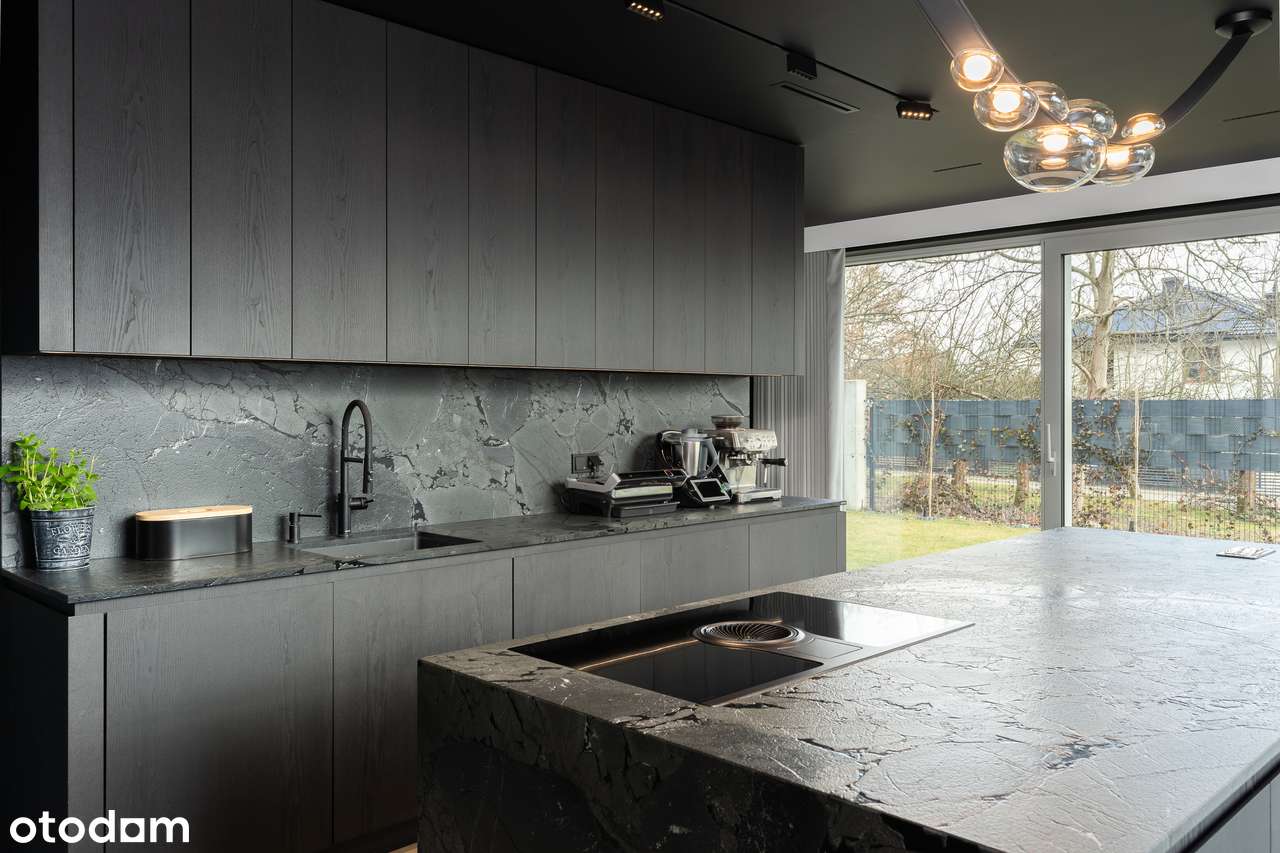 Dom w najwyższym standardzie 15 minut od centrum!-4