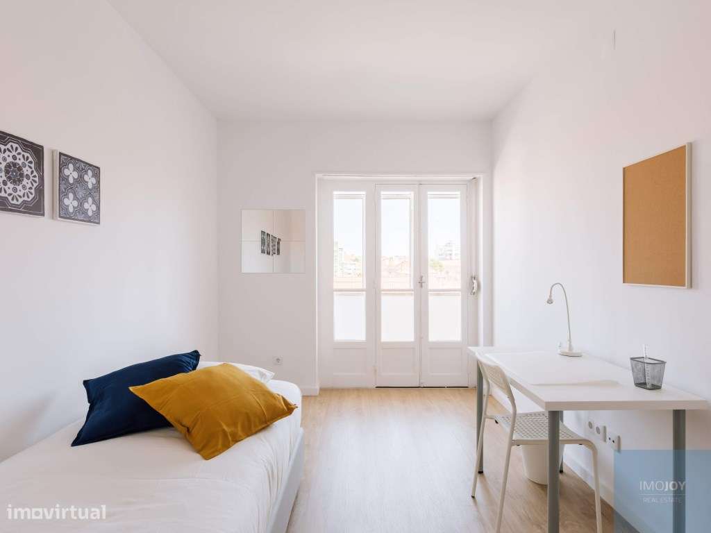 Apartamento T4 com Varanda no Último Piso em Alvalade Junto ao Camp...-15