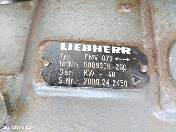 Motor excavator Liebherr - 6