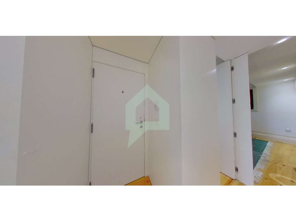 Apartamento T1+1 com logradouro centro do Porto - Grande imagem: 4/29