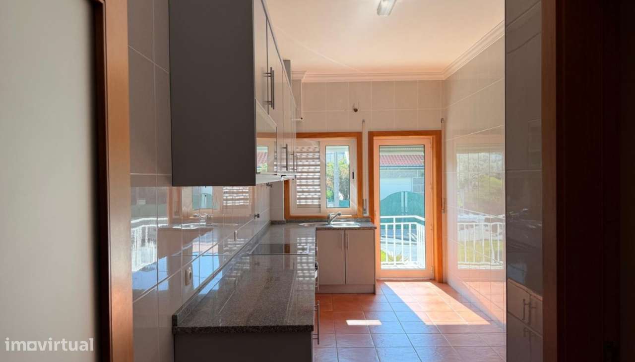 Venda Apartamento T3, Vila Boa do Bispo, Marco de Canaveses - Grande imagem: 3/22