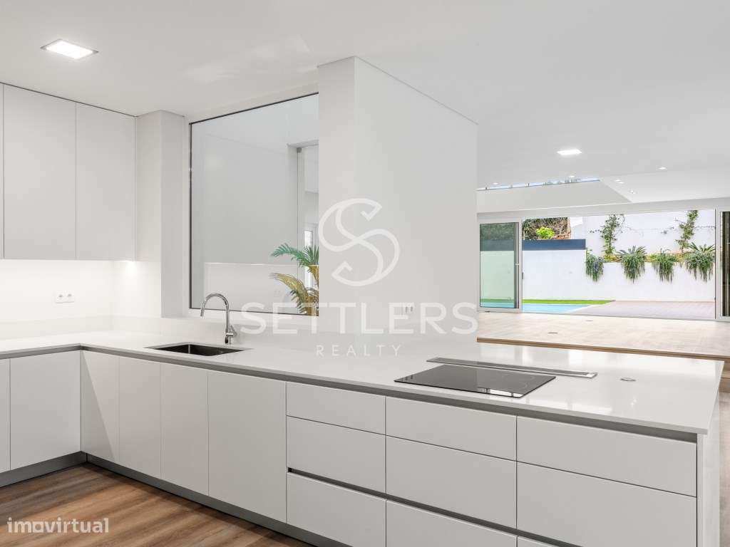 Moradia T4 isolada - Parede-7