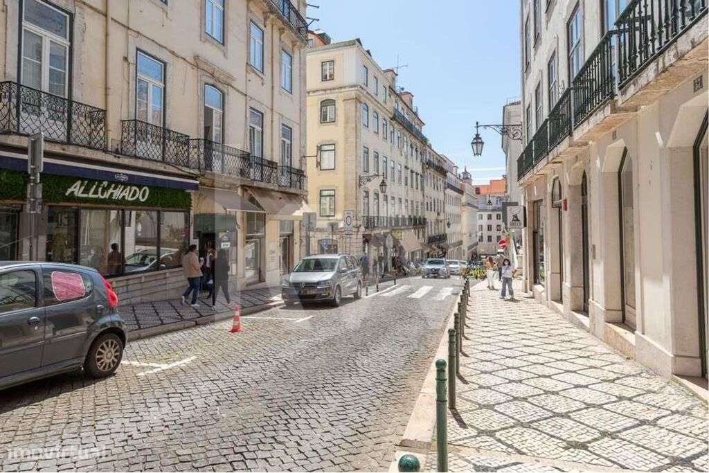 Sobreloja em prédio centenário no coração do Chiado, Lisboa. - Grande imagem: 2/30