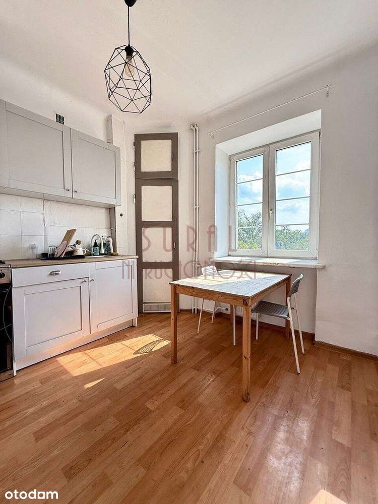 przy Szwoleżerów/kamienica 1932 r./do remontu-4