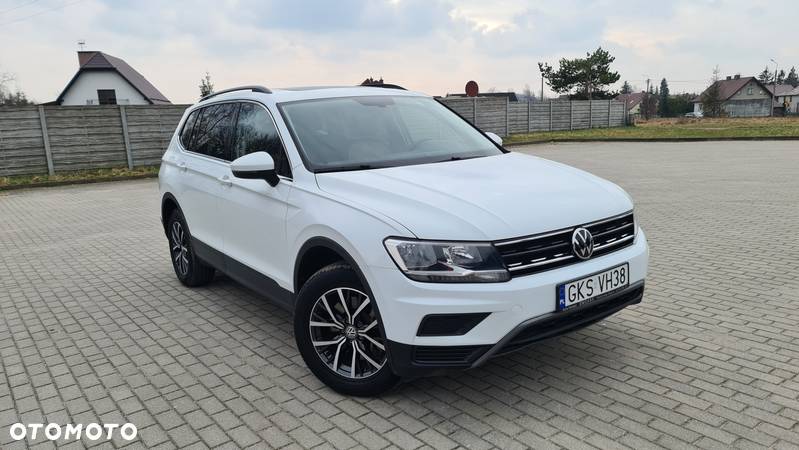 Volkswagen Tiguan - 1