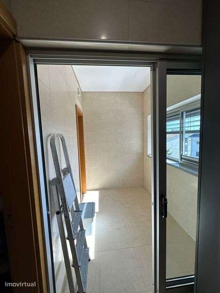 Apartamento t4 num só piso à venda na Rua Nossa Senhora de Fátima, 73 - Grande imagem: 5/12