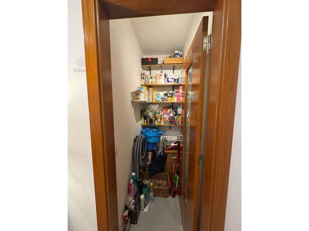 Excelente apartamento T2 para venda em Mem Martins-9