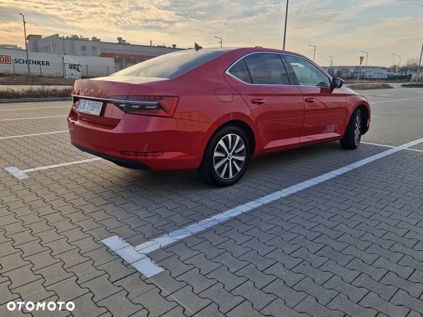 Skoda Superb 2.0 TDI Ambition DSG - 10