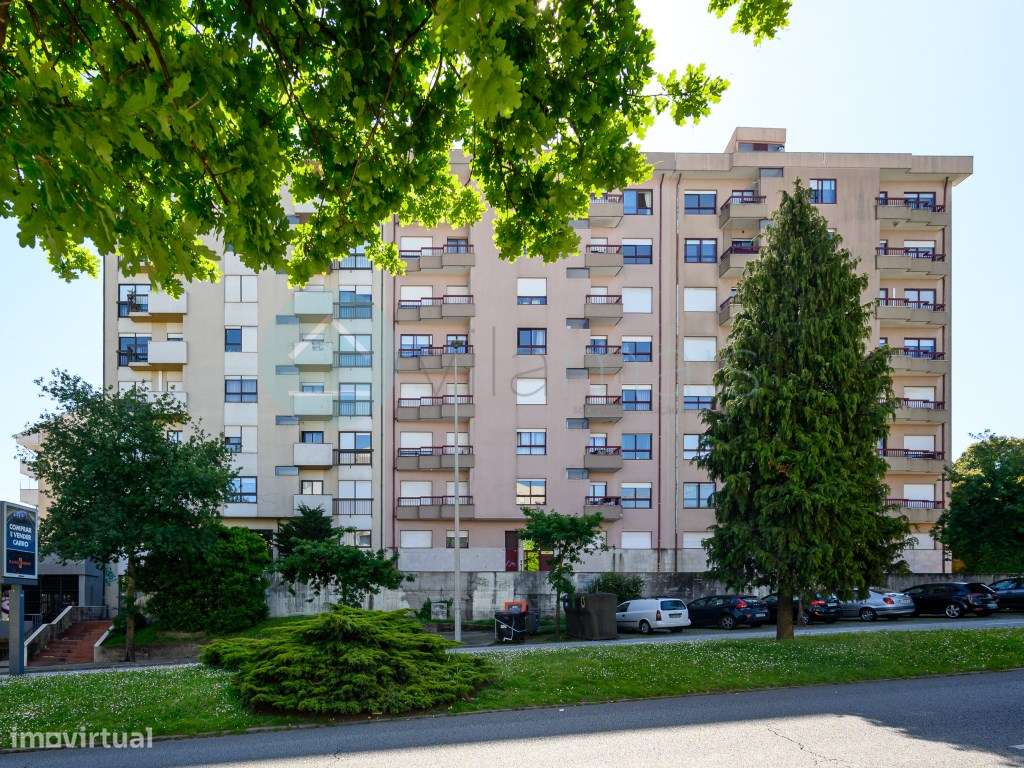 T2 à Venda na Areosa, Porto | Renovado, Garagem e Vista Mar-22