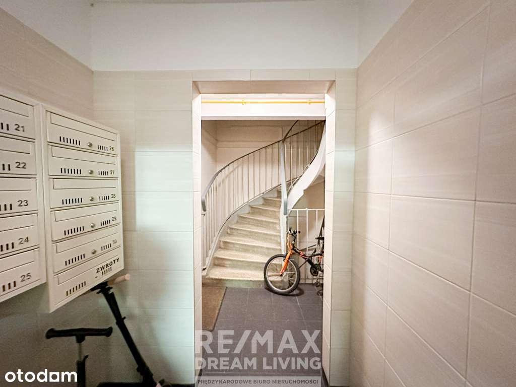 Bielany: Mieszkanie 47m² do remontu!-10