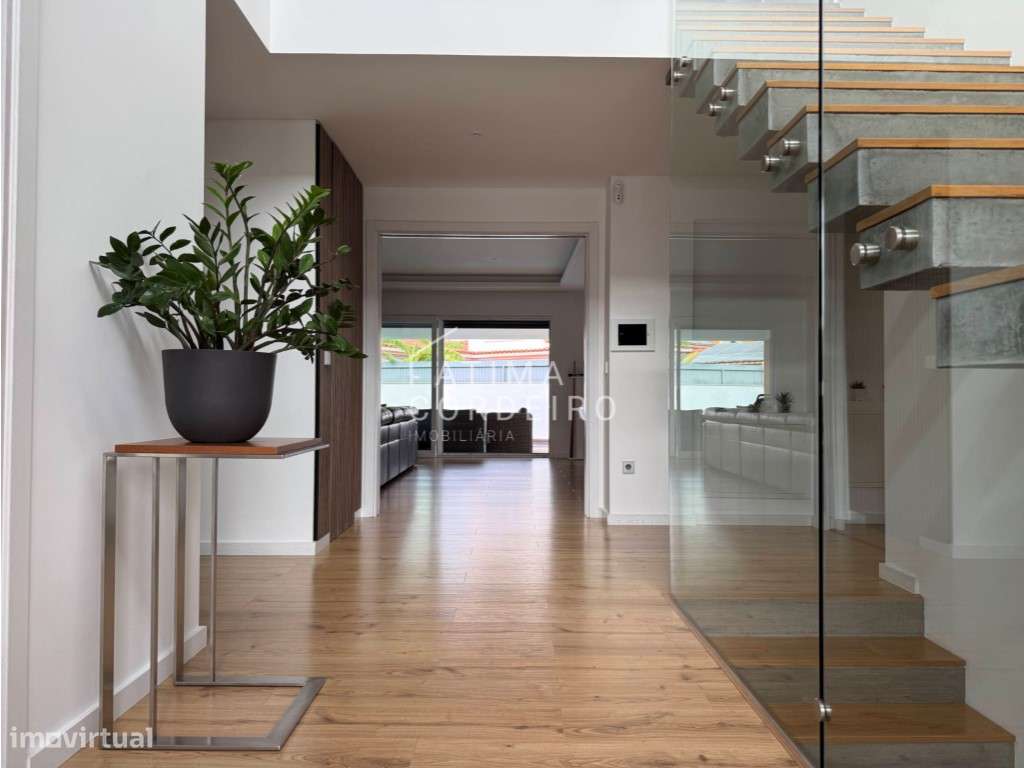 Fantástica Moradia T4+1 Quinta do Anjo/Auto Europa-30