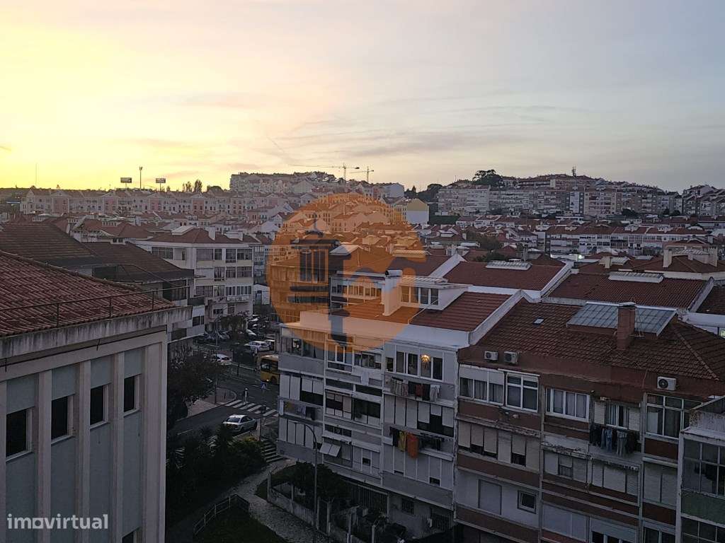 Fantástico Apartamento T4 totalmente remodelado com Cozinha equipad... - Grande imagem: 4/32