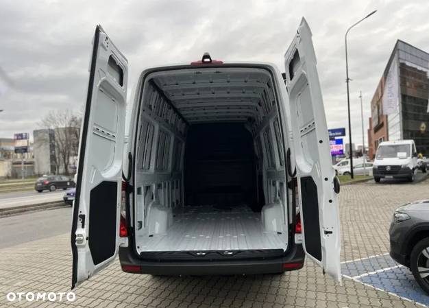 Mercedes-Benz Sprinter - 5