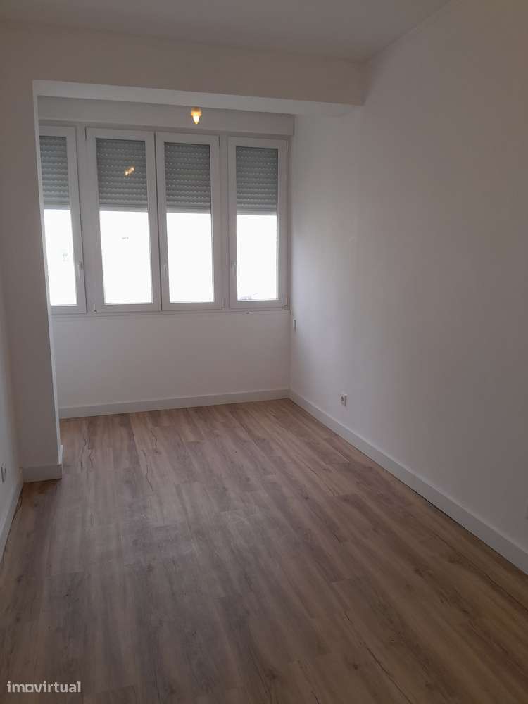 Apartamento T1 Novo Hospital Faro - Grande imagem: 5/9