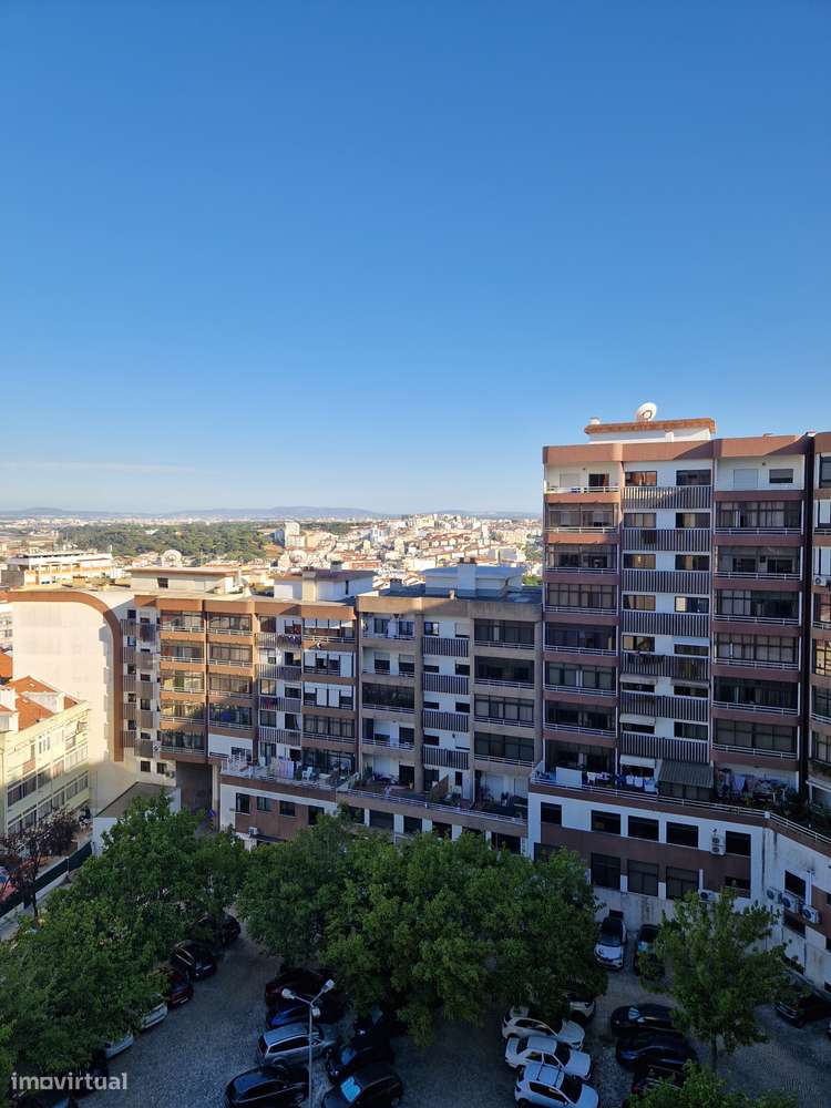 T6 (2 Fracções T3+T3) mais 3 Boxes Vistas Centro Almada-39