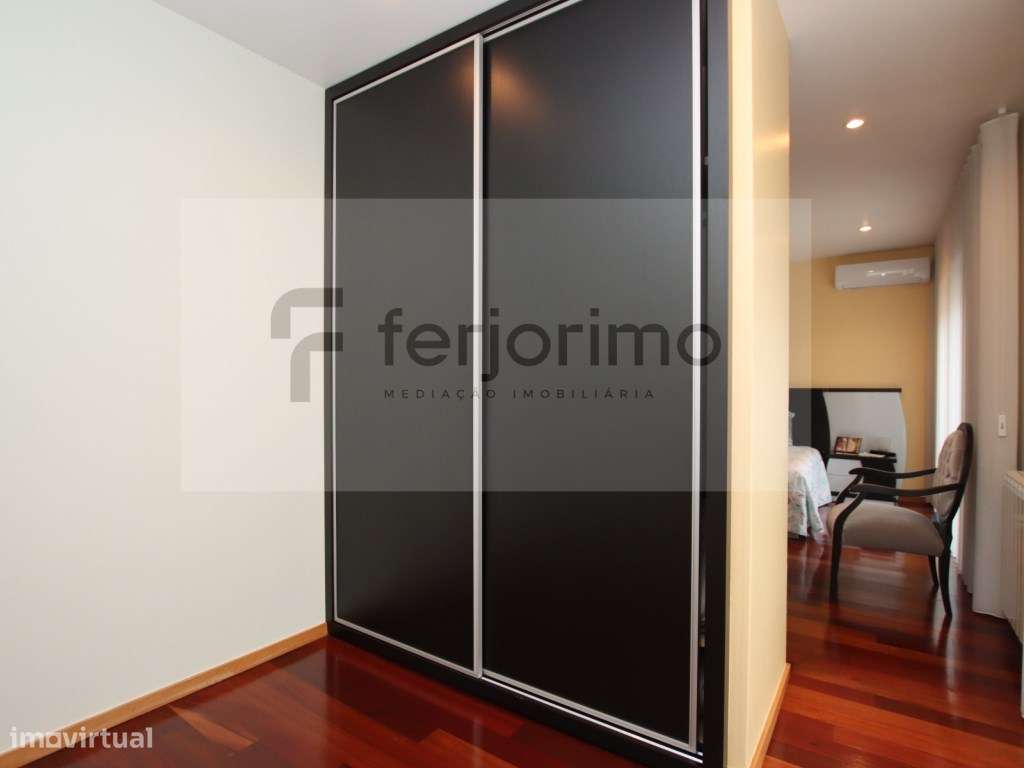 'NOVIDADE'
Excelente Moradia Geminada-59