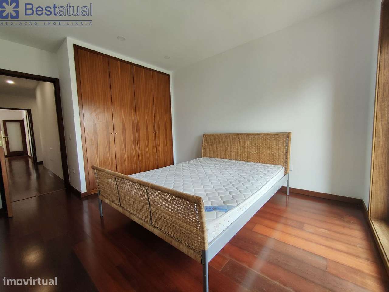 T2 Mobilado/Equipado-Cond. Fechado C/Piscina -Ofir-40