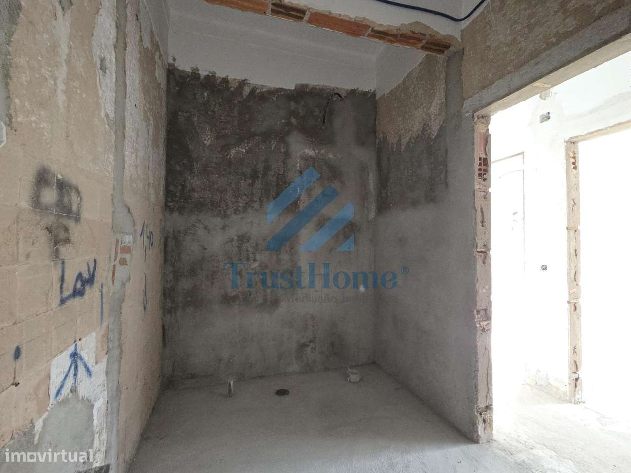 V4 para remodelação em São João da Ribeira a 13 Km de Rio Maior-32