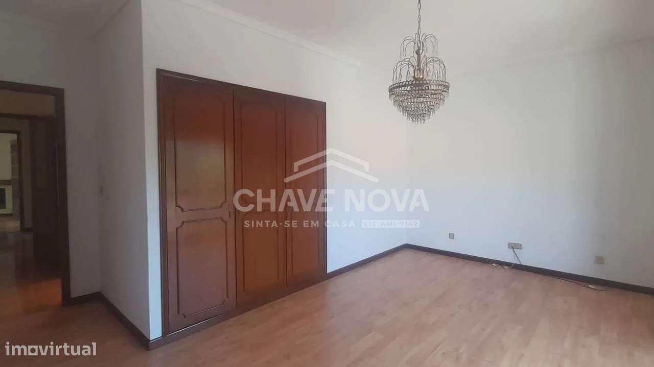 Moradia Isolada V3 c/ Garagem Box em Serzedo-32