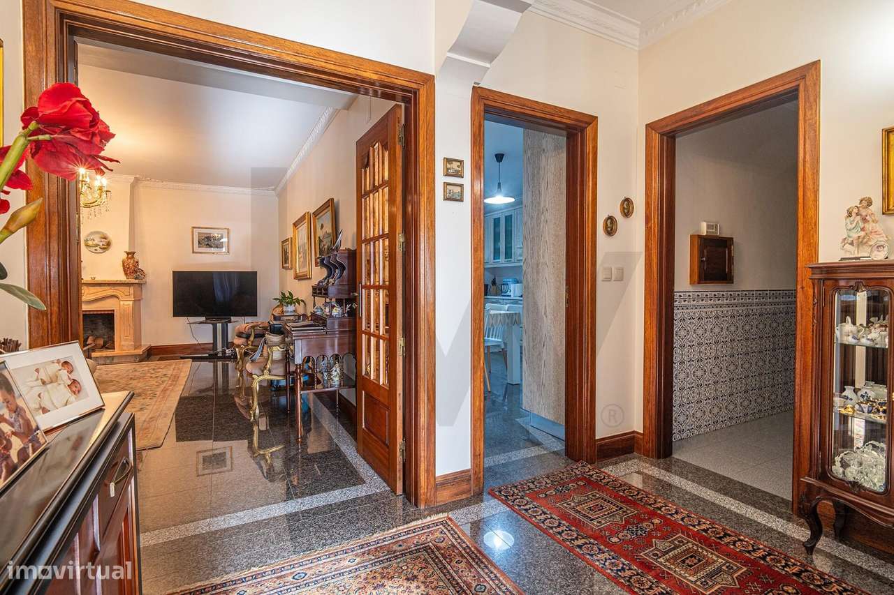 Moradia T5 à venda em Vale de Janelas, Santa Cruz – terreno 2.075 m2 e-25