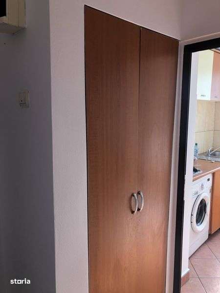 Garsoniera de vanzare - Imagine principală: 3/5