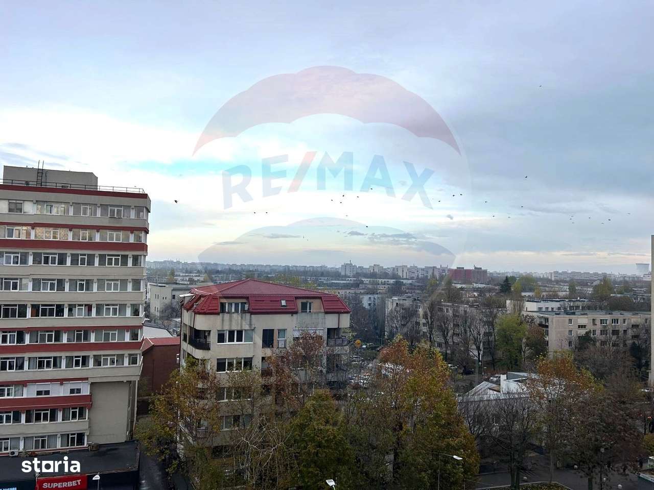 Apartament cu 3 camere de vânzare în zona Drumul Gazarului-1