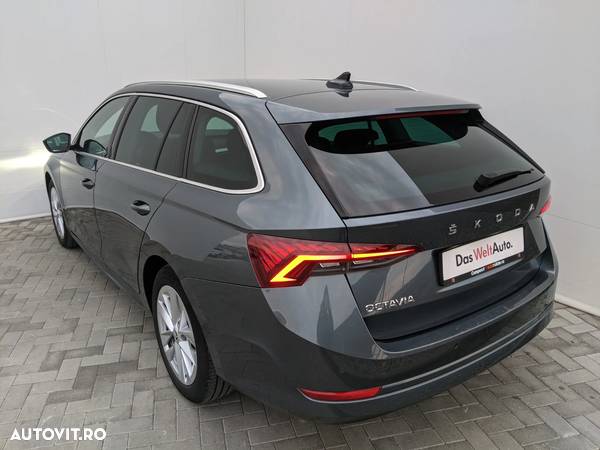 Skoda Octavia Combi 2.0 TDI DSG Style - 3