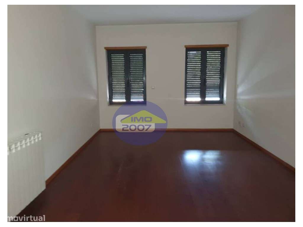 Apartamento T3 em Oliveira da Douro - Grande imagem: 5/14