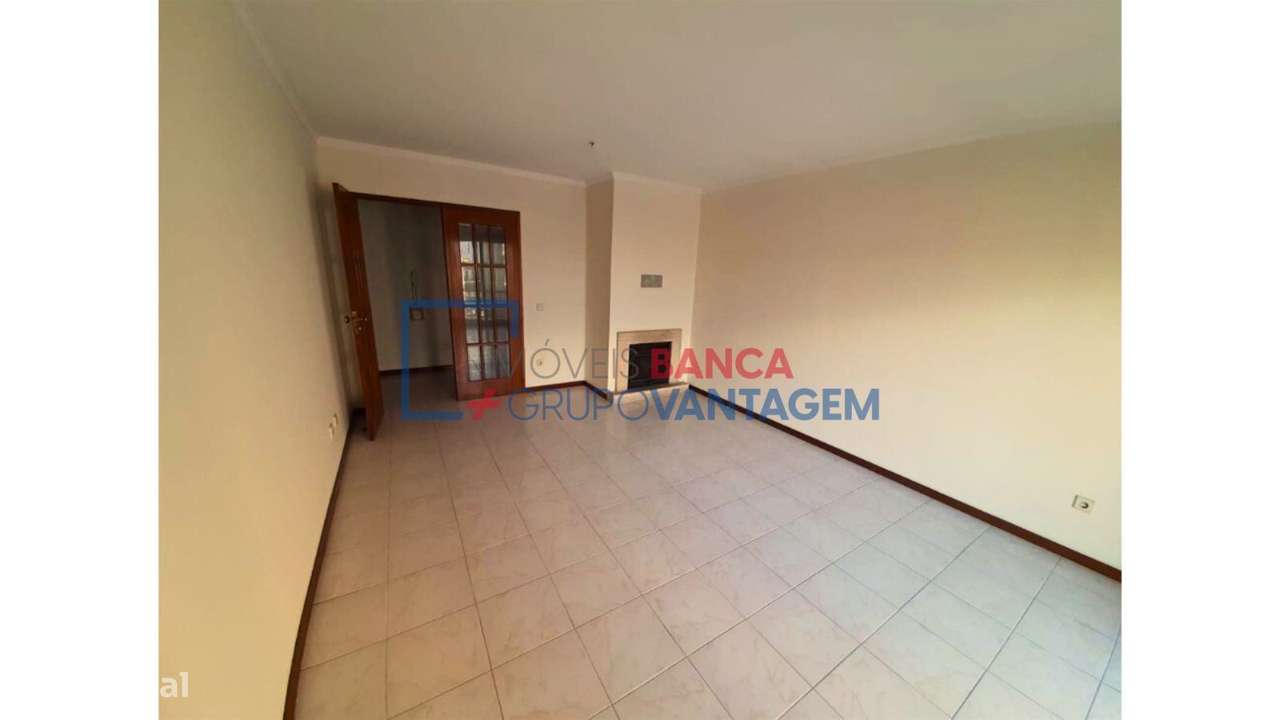 APARTAMENTO T2 C/VARANDA - GONDOMAR - Grande imagem: 4/19