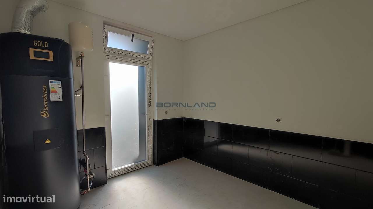 Moradia Geminada T4 - Pronta habitar-23