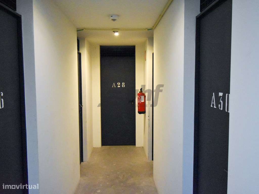 Apartamento T5 localizado no condomínio Jardim das Camélias - Gaia/...-37