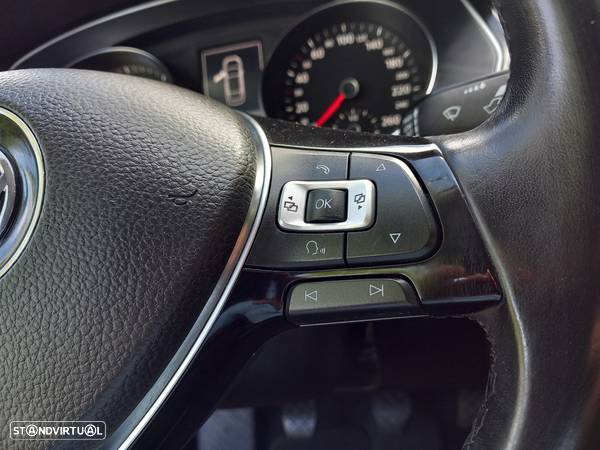 VW Passat 1.6 TDI (BlueMotion ) Trendline - 30