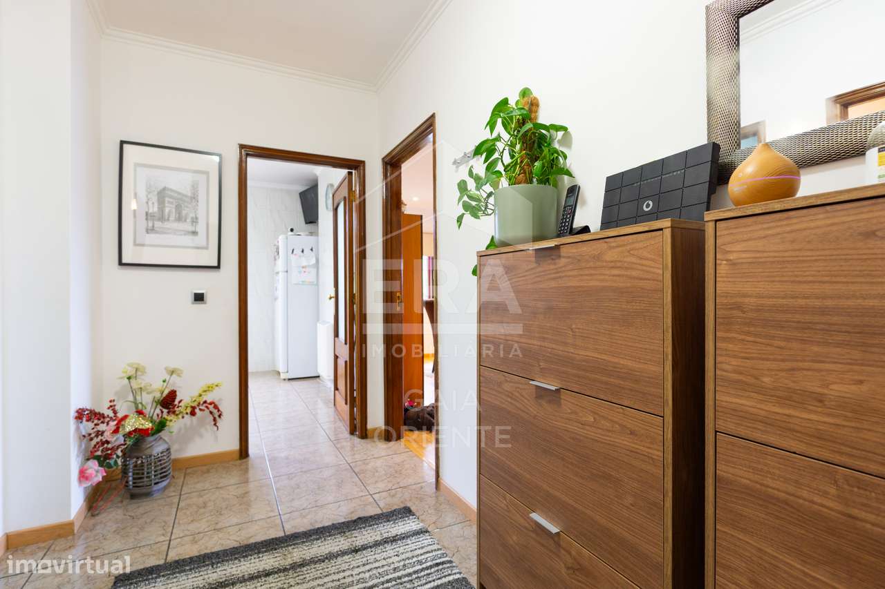 Apartamento T3 com Excelentes Áreas em Oliveira do Douro-3