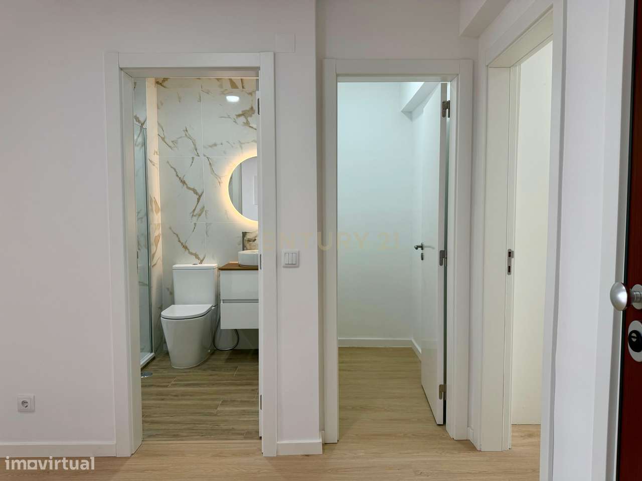 Apartamento T2 no Coração do Laranjeiro-16