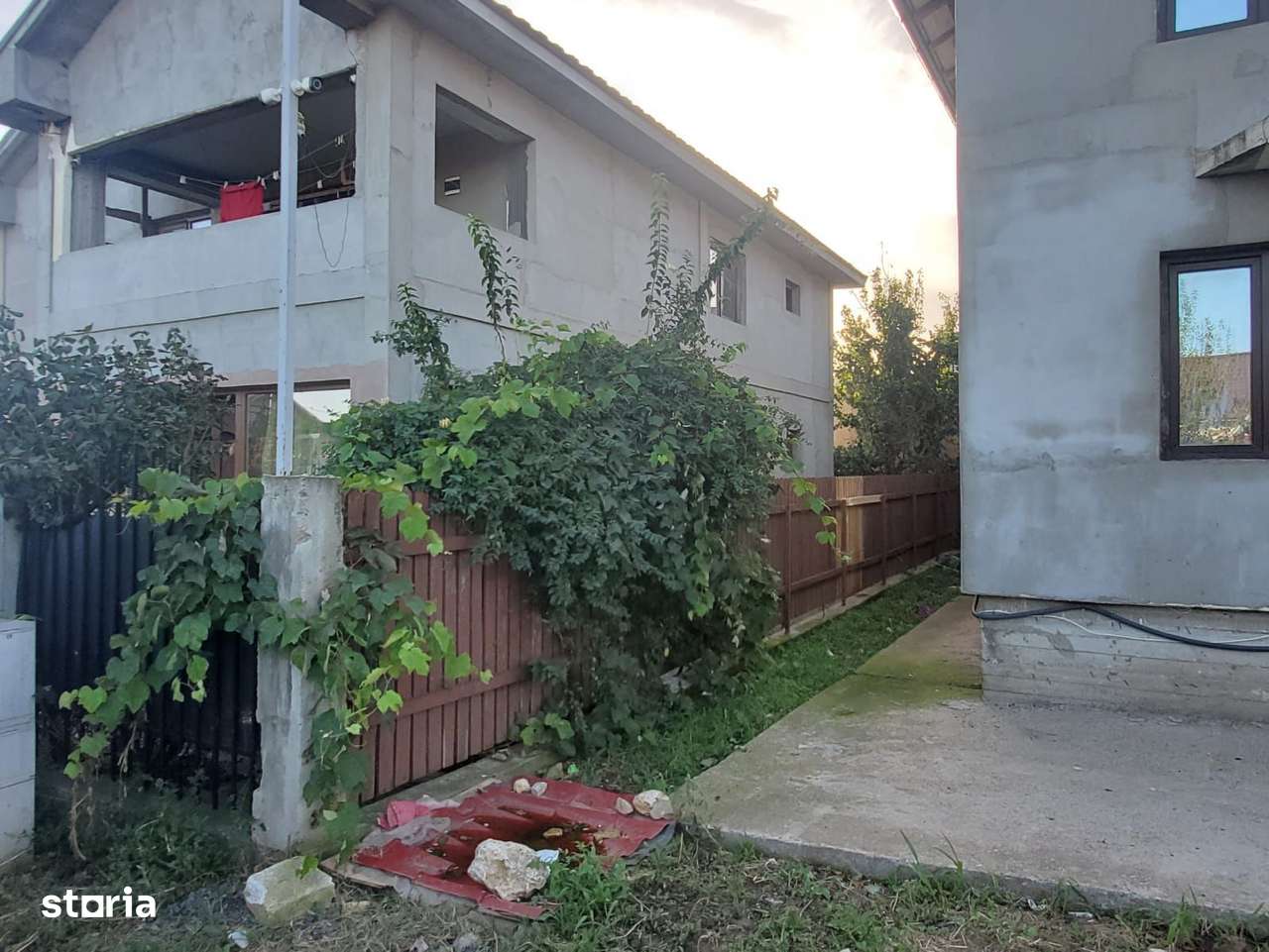 CASA  VALU LUI TRAIAN PRETABILA 2 FAMILII - Imagine principală: 5/20