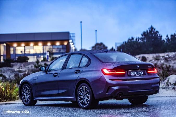 BMW 330 e iPerformance Pack M - 3