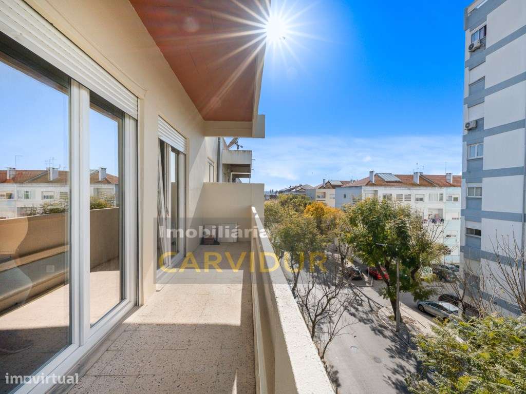 Moita T3 Boas áreas e excelente localização-7