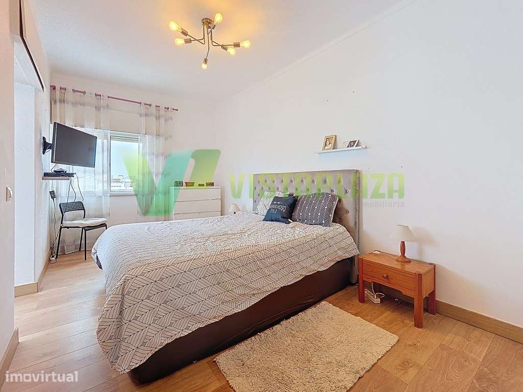 Apartamento Duplex T3 Remodelado no Centro de Portimão-21