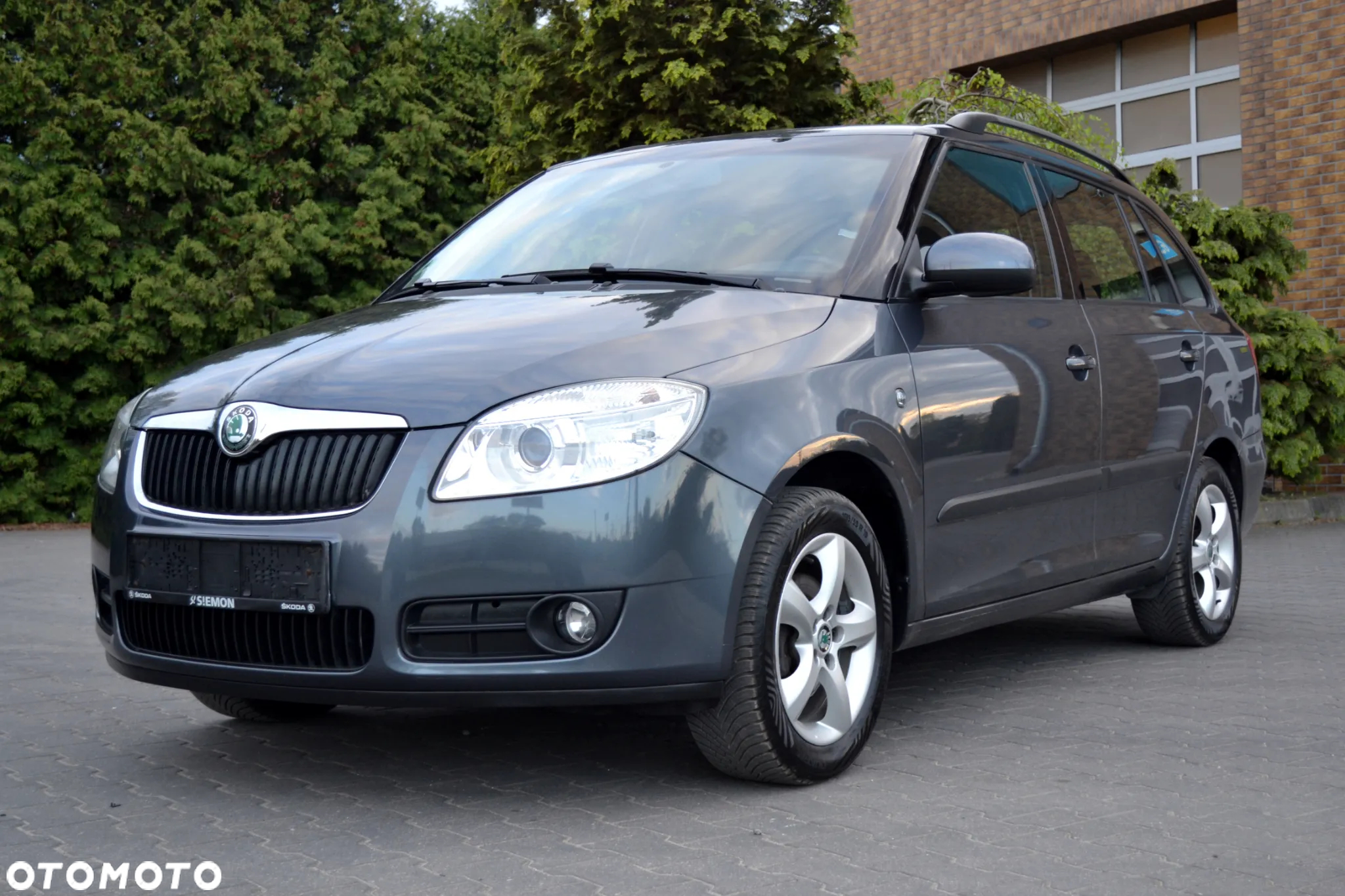 Skoda Fabia 1.6 16V Combi STYLE Edition - 3