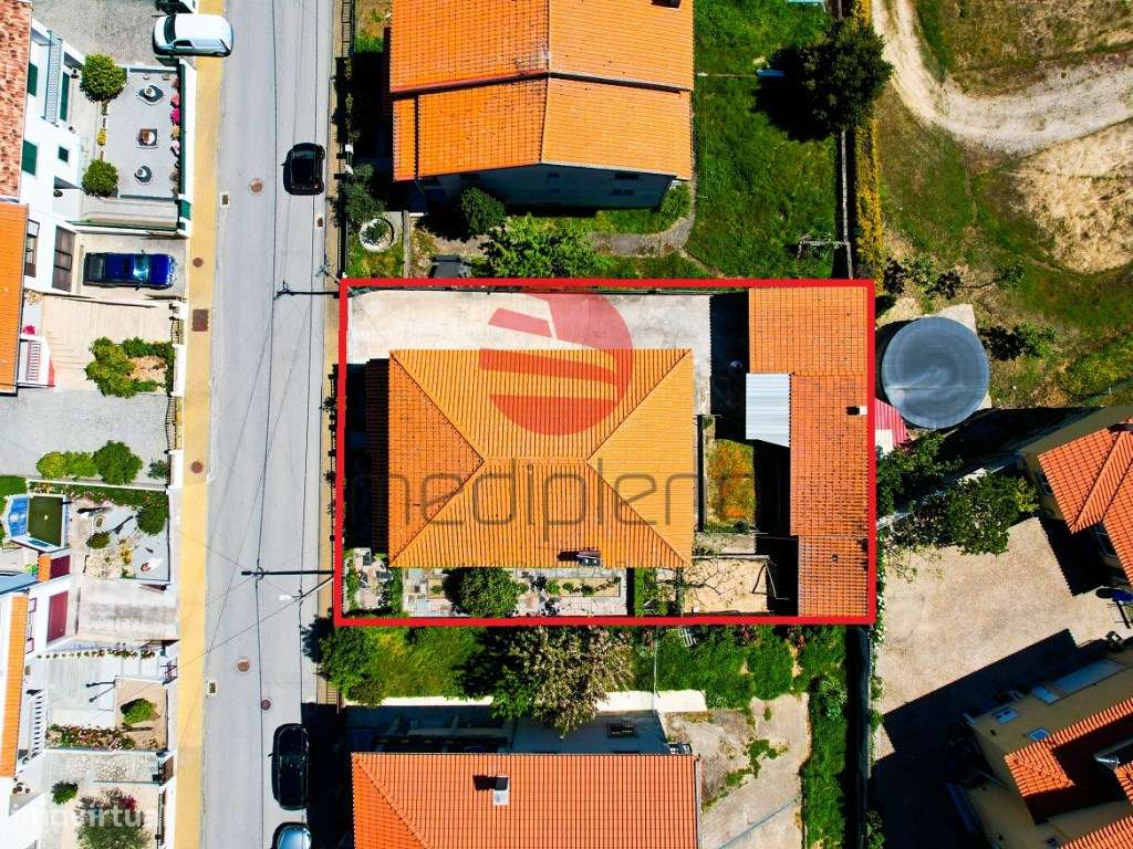 MORADIA T6 C/ GARAGEM-27