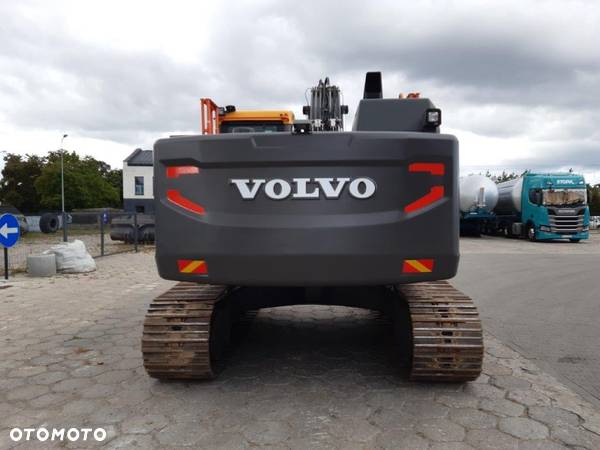 Volvo EC220el - 7