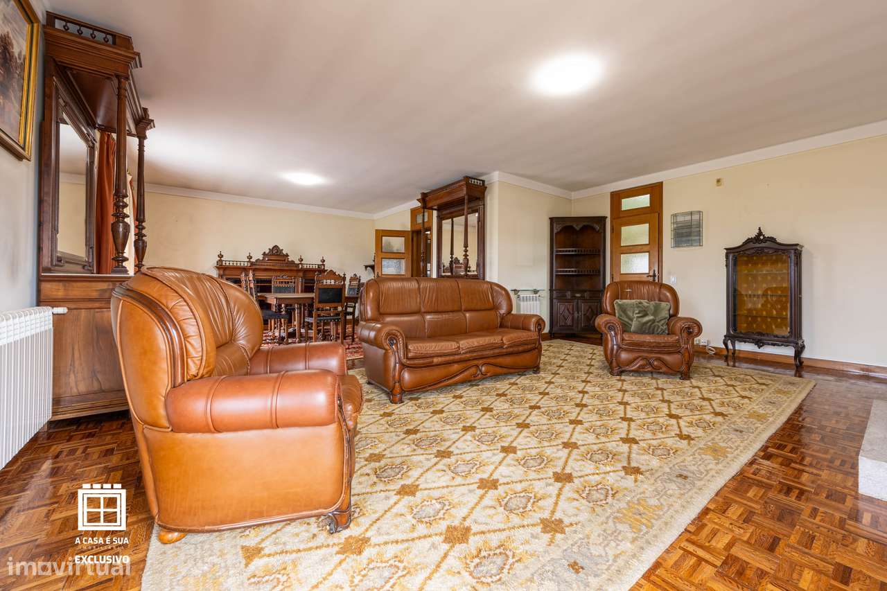 Moradia T4 em terreno com 2.479 m² - Exclusivo - Grande imagem: 5/60