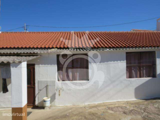 Moradia T3 na Encosta de Monsaraz com Quintal-18