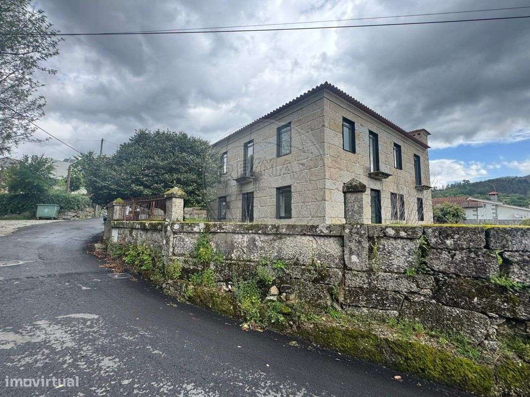 Moradia T4 para venda - Grande imagem: 2/14