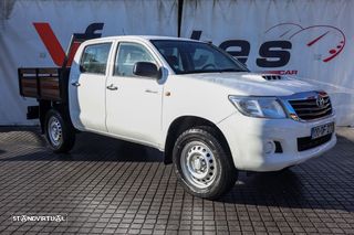 Toyota HILUX 4X2  5 LUGARES
