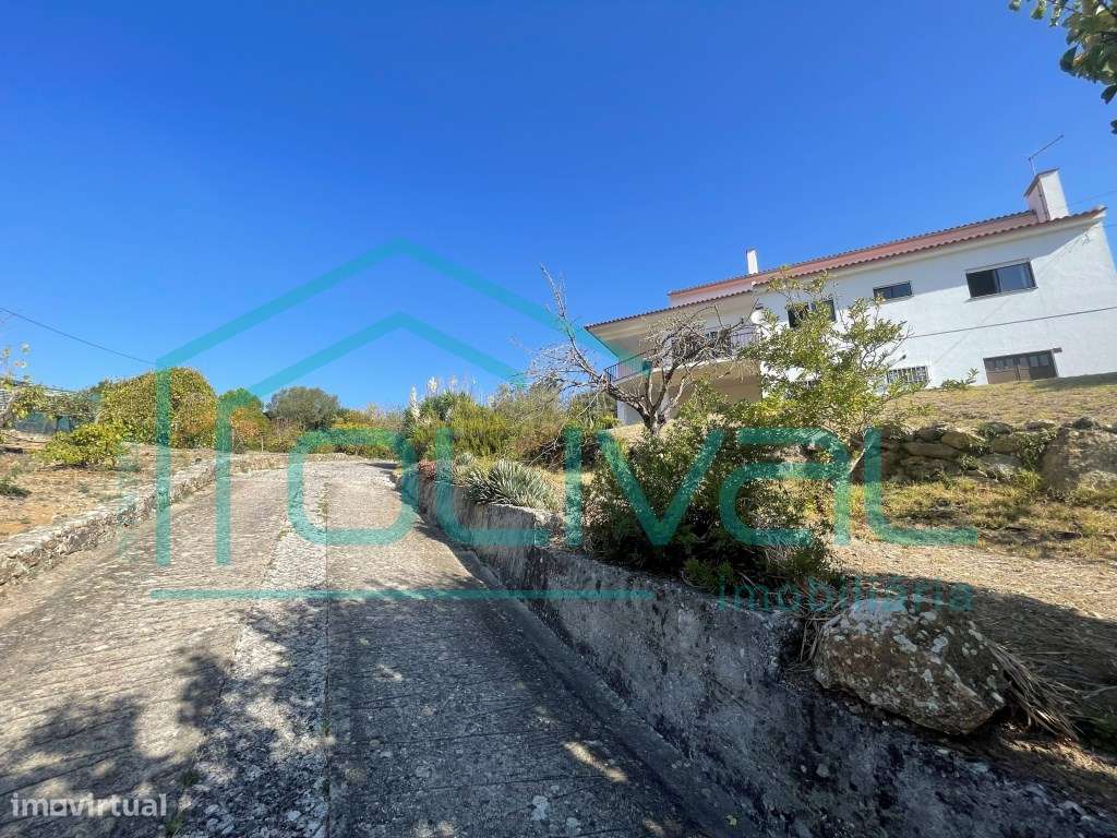 Fantástica Moradia implantada numa área de de terreno com 6.500m2 c... - Grande imagem: 4/35