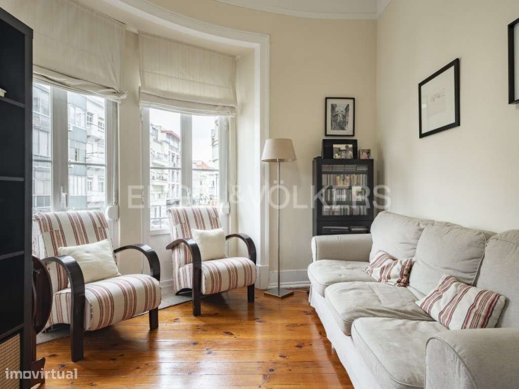 T3 com traça antiga junto ao Mercado de Campo de Ourique - Grande imagem: 2/25