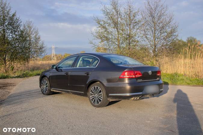 Volkswagen Passat 2.0 TDI Highline DSG - 6