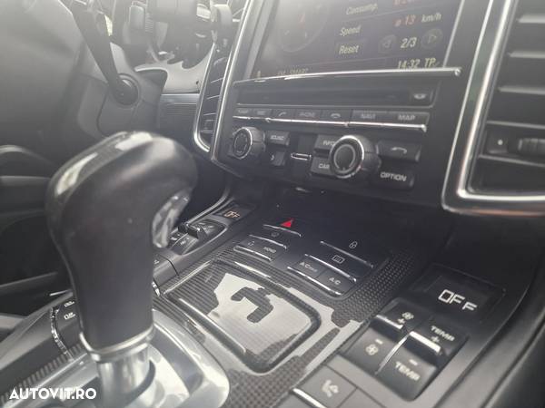 Porsche Cayenne Turbo V8 4.8L Aut. - 5